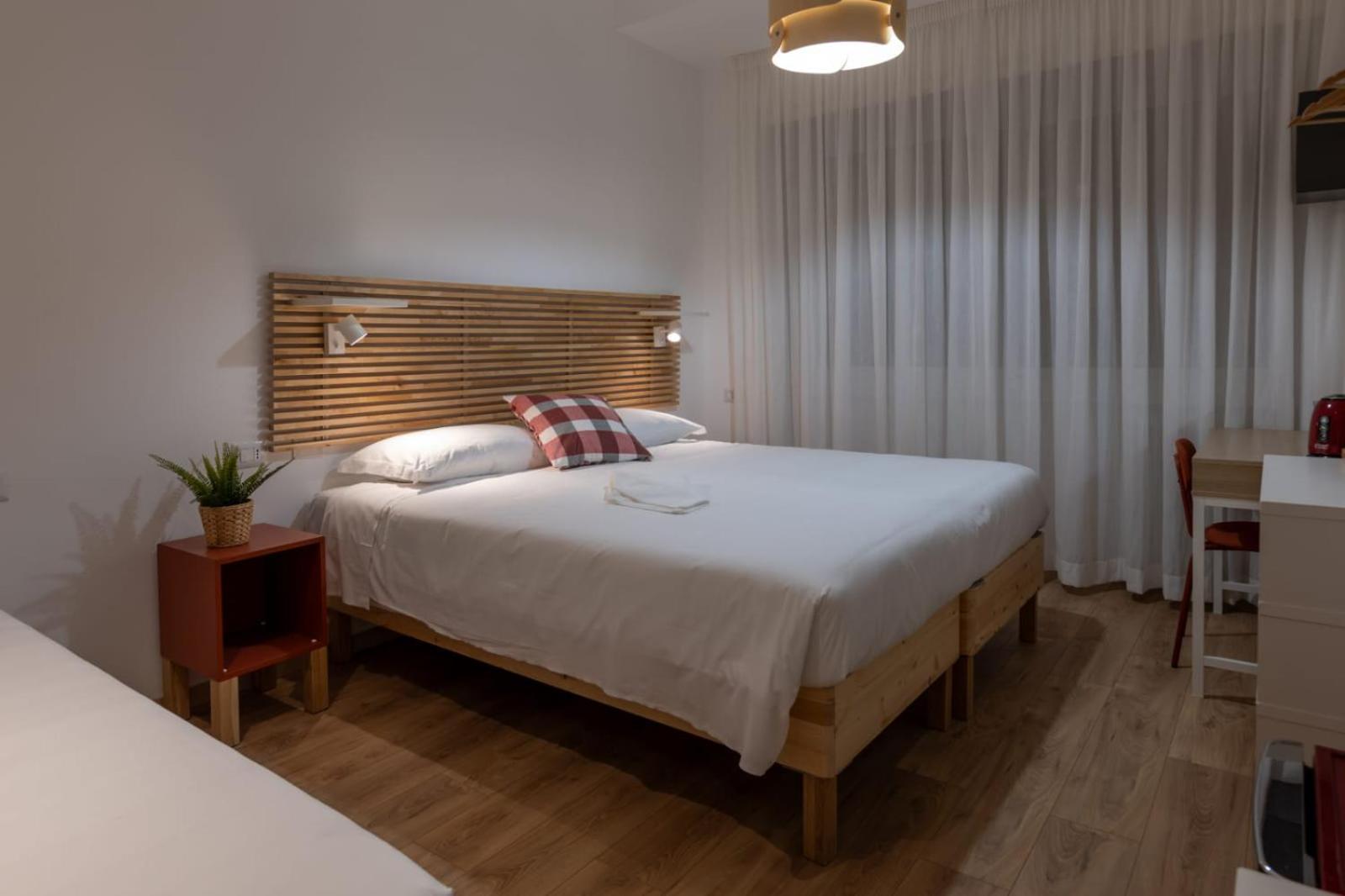 433 Rooms Roma Esterno foto